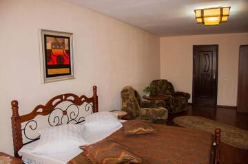 Фото номера Люкс Отель Corona Hotel г. Караганда 4