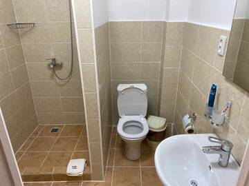 Фото номера Стандартный трехместный номер Отель Astika Hotel г. Караганда 3
