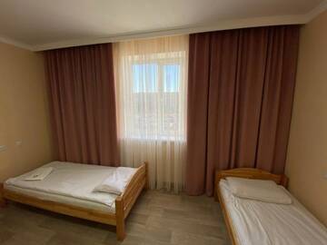 Фото номера Стандартный двухместный номер с 2 отдельными кроватями Отель Astika Hotel г. Караганда 5