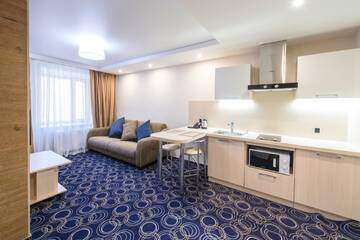 Фото номера Номер-студио с кроватью размера &quot;king-size&quot; Апарт-отели Apart Hotel 92/2 г. Караганда 3