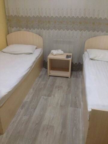 Фото номера Бюджетный двухместный номер с 2 отдельными кроватями Хостелы Hostel Ekonom г. Караганда 7