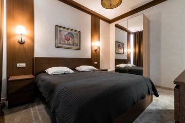 Фото номера Люкс с 2 спальнями Отель LaCasa Hotel г. Караганда 2