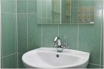 Фото номера Улучшенные апартаменты Апартаменты Apartment on Bulvar Mira 8 г. Караганда 10