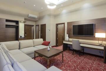 Фото номера Улучшенный люкс Отель Hotel Senator г. Караганда 4